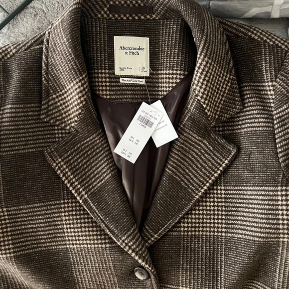 A & F XL women jacket brown and beige color. New with tag❤️ - Picture 4 of 5